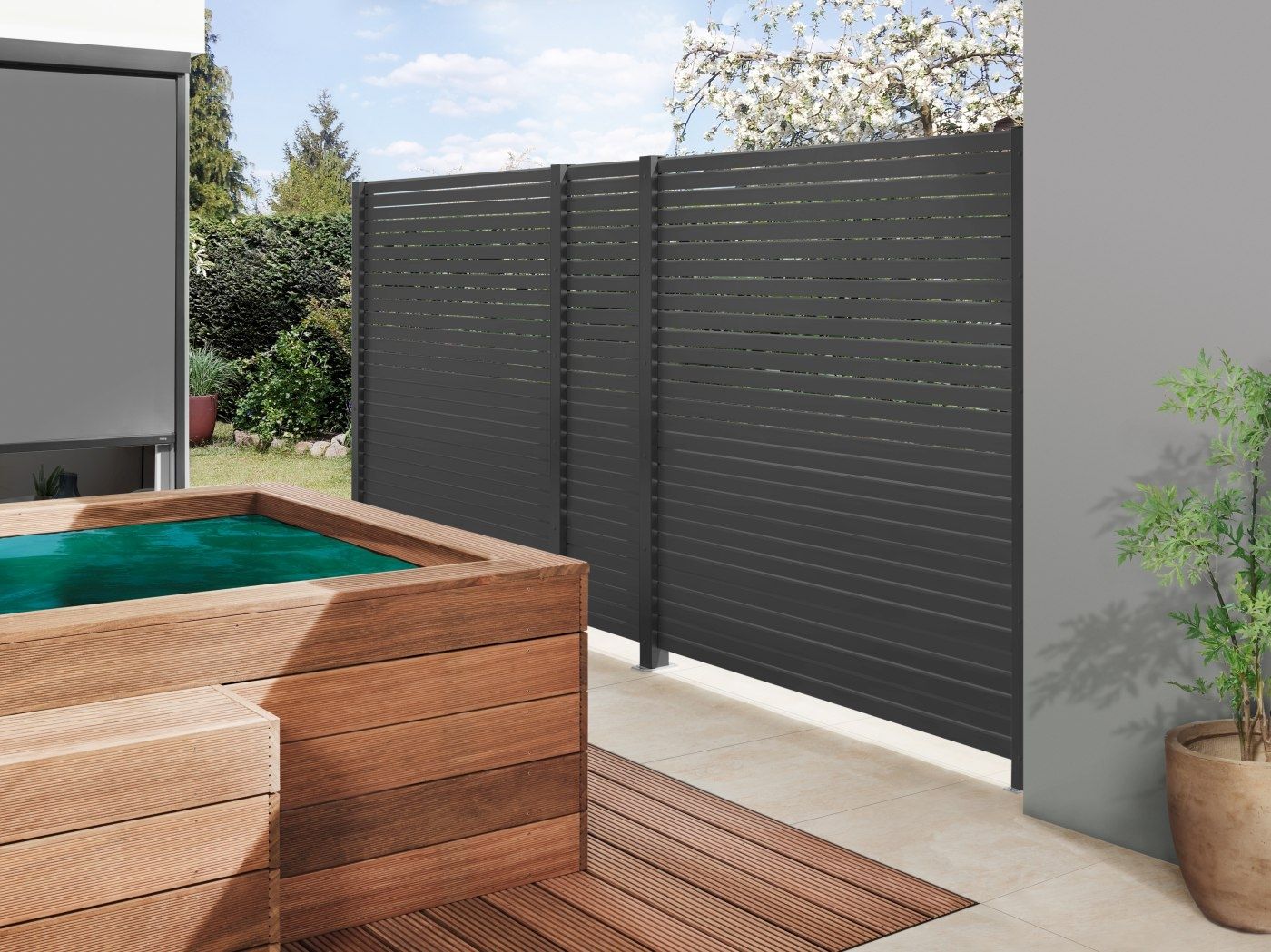 Design Sichtschutzzaun aus Aluminium