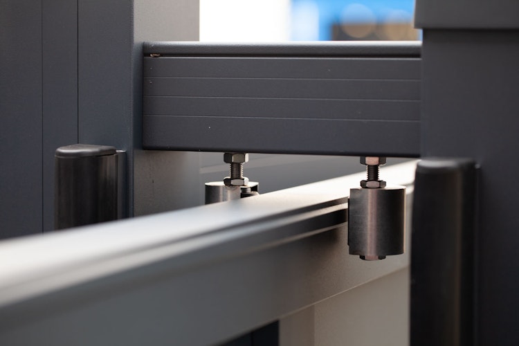 dz VIDUAL Slide Schiebetor Line 150 x 20 mm Rechteckprofil  Distanz 10 mm 