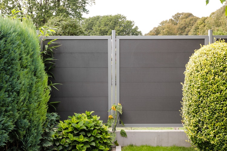 TraumGarten Design WPC Alu Rahmen Silber 1800 x 1800 mm