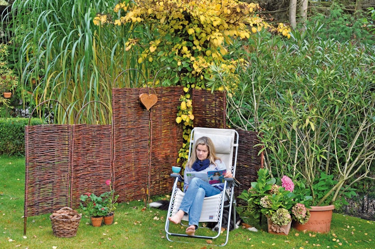 T&J ALESSIA Steckparavent aus Weidengeflecht 56 x 90/116