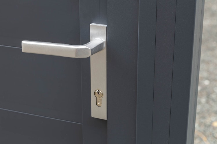 dz VIDUAL Swing Einzeltor Comp-Co WPC 140 x 20 mm Steckprofil