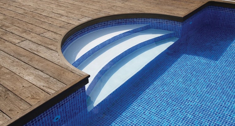  Millboard® Abschlussprofil Bullnose rund und flexibel ENHANCED GRAIN Coppered Oak  2400 mm x 50 x 32 mm